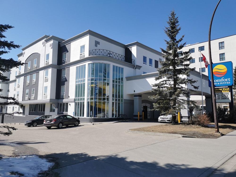 Comfort Inn & Suites University Calgary Exterior photo